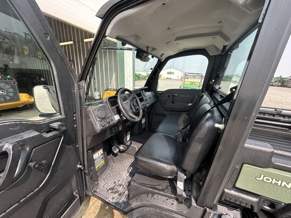 2024 John Deere XUV 835M ATV