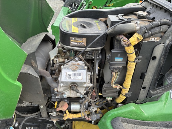 2015 John Deere X739 Garden Tractor