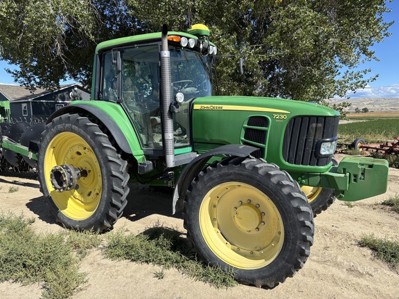 2008 John Deere 7230 Premium Tractor