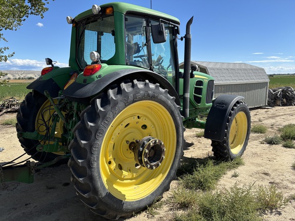 2008 John Deere 7230 Premium Tractor