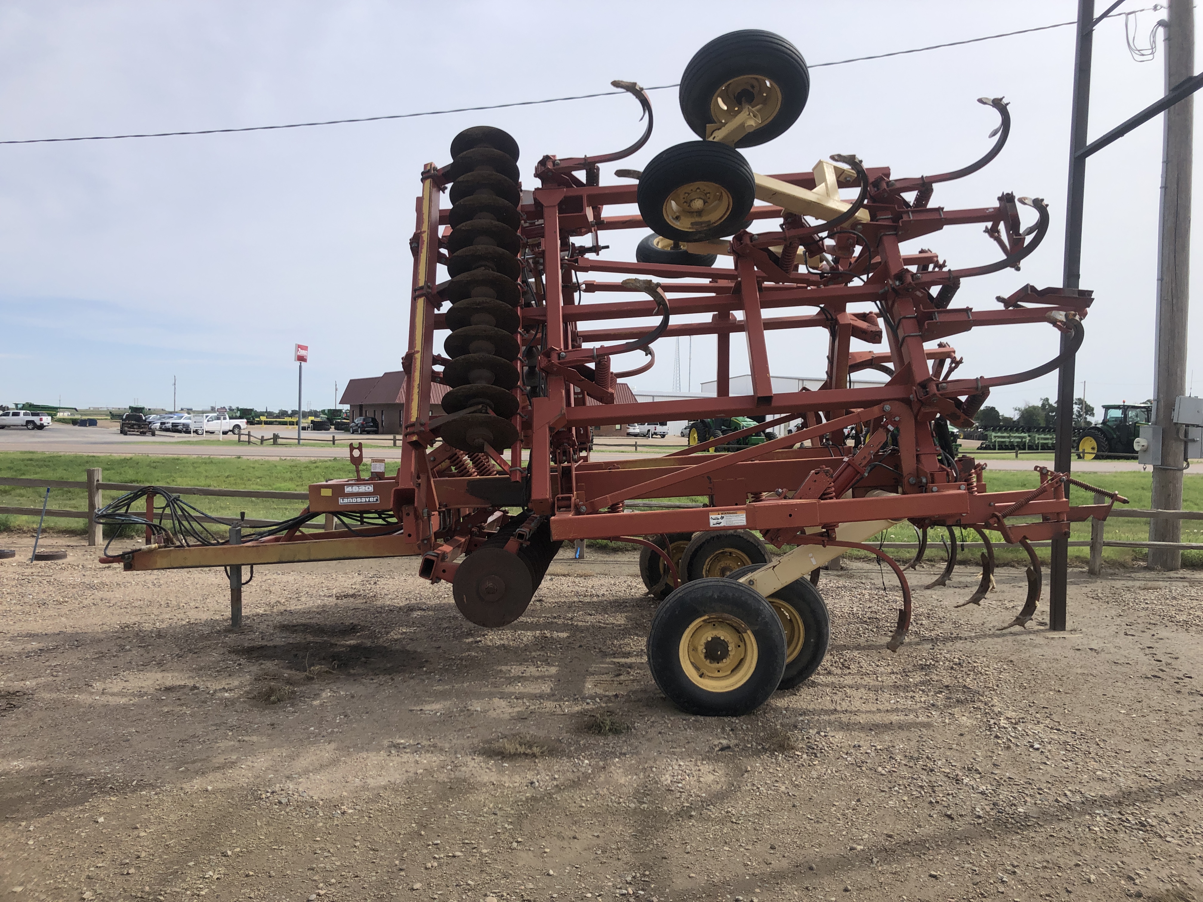 2001 Kuhn-Krause 4820 Chisel Plow