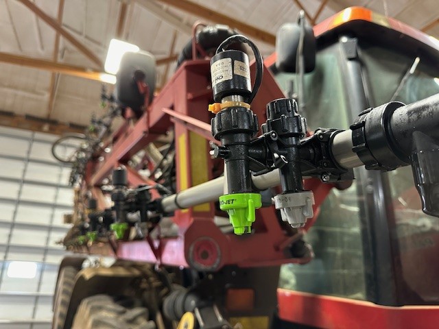 2013 Case IH PATRIOT 3330 Sprayer/High Clearance