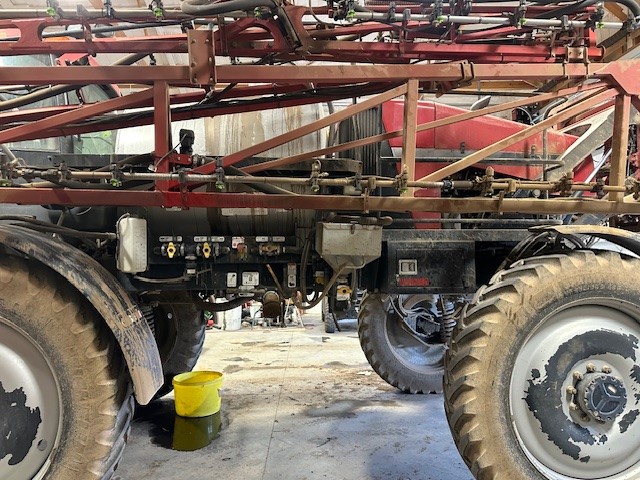 2013 Case IH PATRIOT 3330 Sprayer/High Clearance