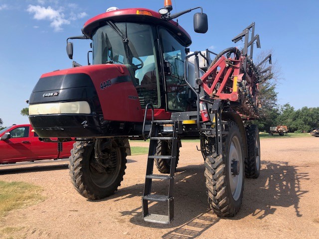 2019 Case IH Patriot 4440 Sprayer/High Clearance