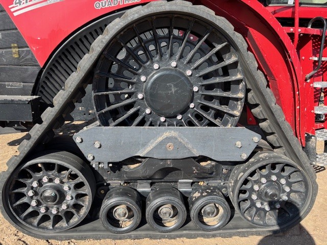 2023 Case IH STG470 Tractor