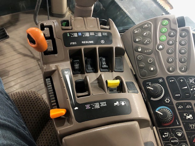 2013 John Deere 9460R Tractor