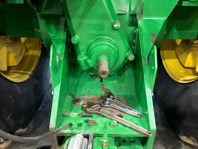 2013 John Deere 9460R Tractor