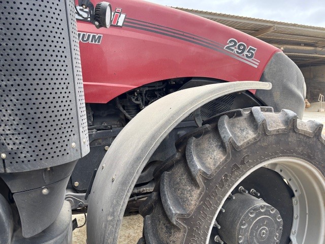 2025 Case IH MAGNUM295 Tractor