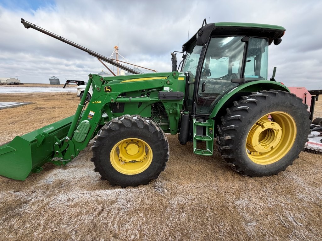 2015 John Deere 6140D Tractor
