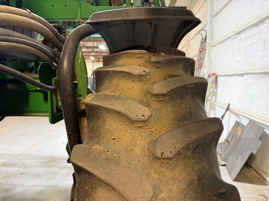 2017 John Deere R4038 Sprayer/High Clearance