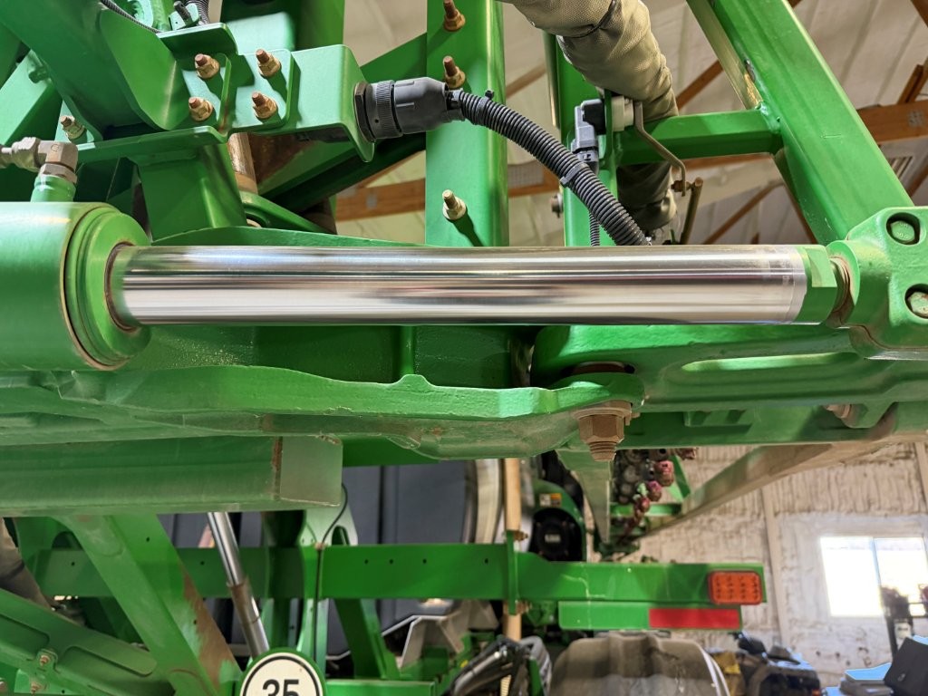 2017 John Deere R4038 Sprayer/High Clearance