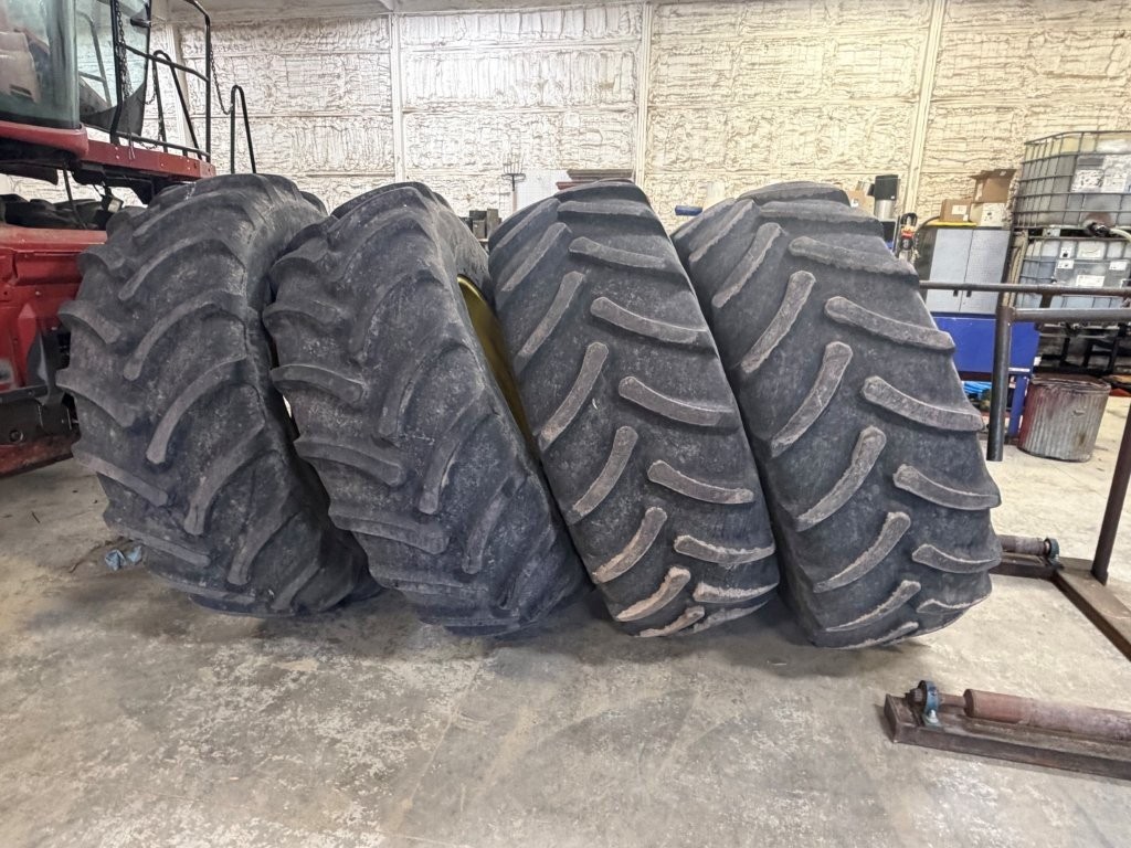 2017 John Deere R4038 Sprayer/High Clearance