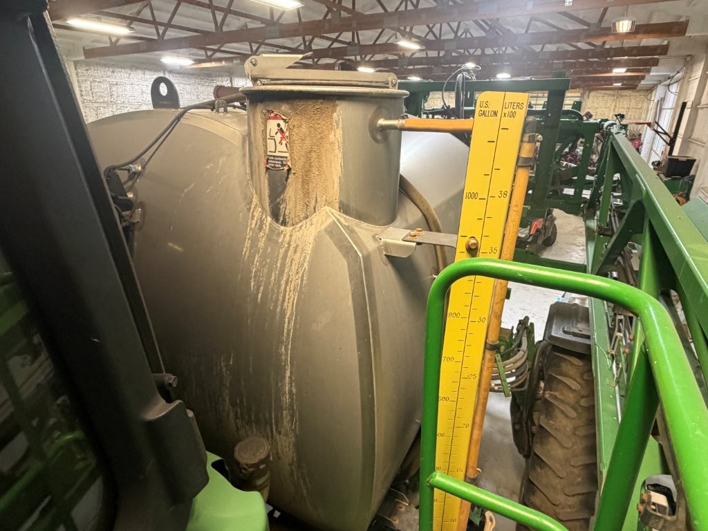 2017 John Deere R4038 Sprayer/High Clearance