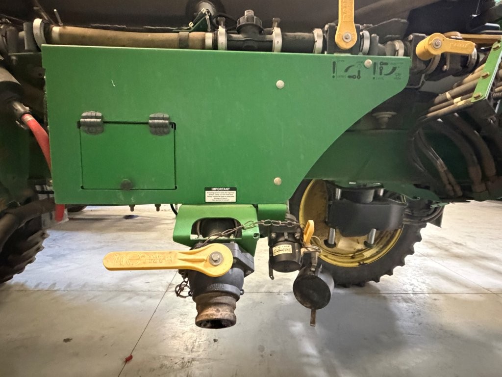 2017 John Deere R4038 Sprayer/High Clearance