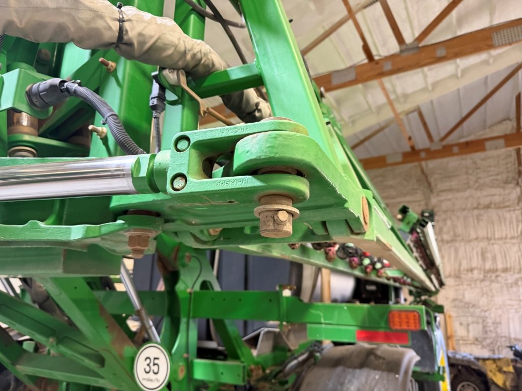 2017 John Deere R4038 Sprayer/High Clearance
