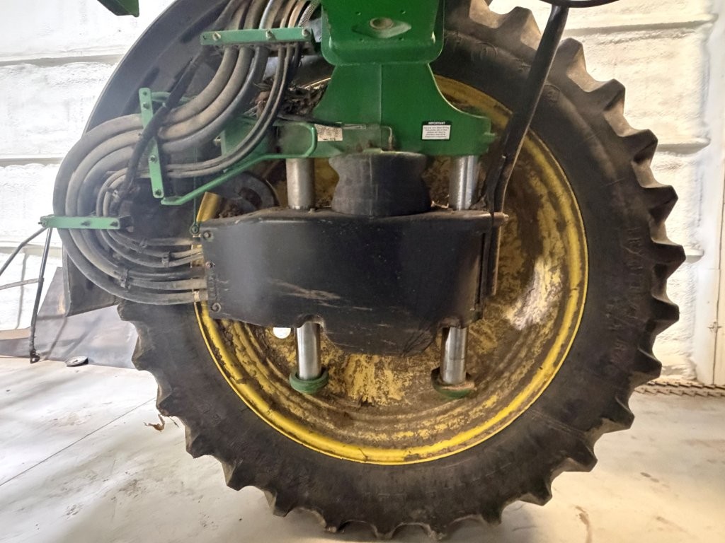 2017 John Deere R4038 Sprayer/High Clearance