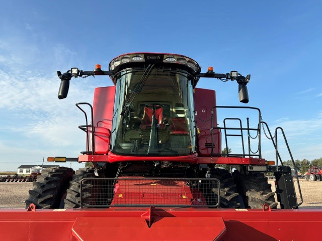 2025 Case IH AF7260 Combine