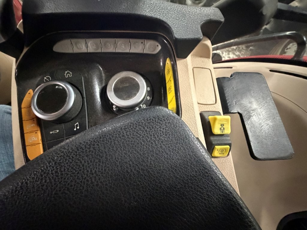 2021 Case IH MAGNUM180 Tractor
