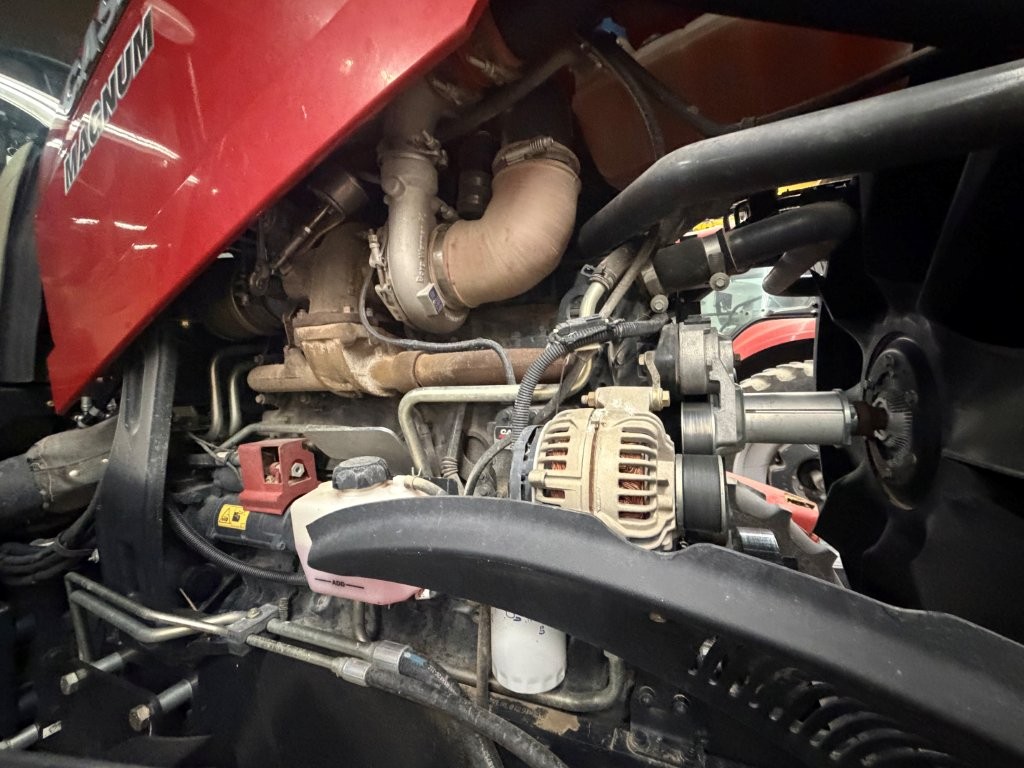 2021 Case IH MAGNUM180 Tractor