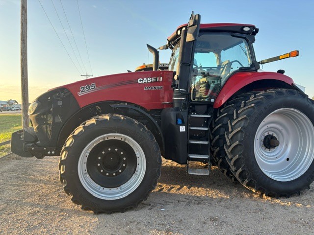 2025 Case IH MAGNUM295 Tractor