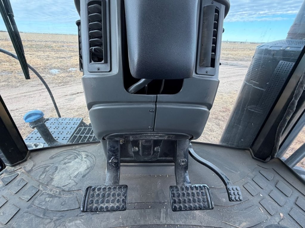 2015 Challenger MT755E Tractor