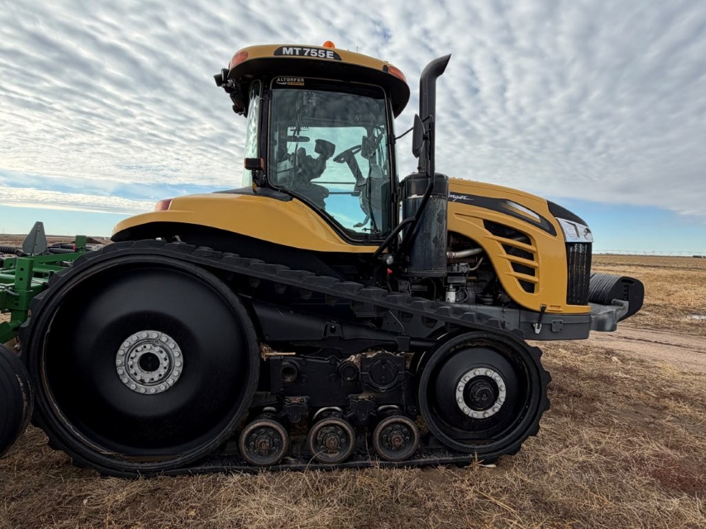 2015 Challenger MT755E Tractor