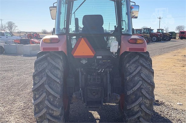 2008 Kubota M7040HDC Tractor