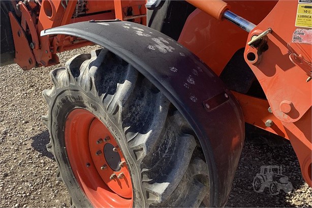 2008 Kubota M7040HDC Tractor