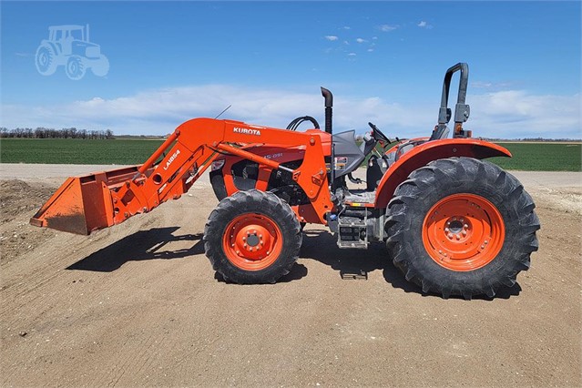 2015 Kubota M5-091 Tractor