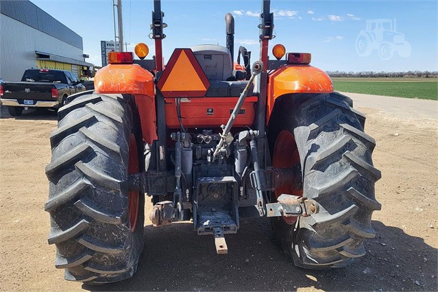 2015 Kubota M5-091 Tractor