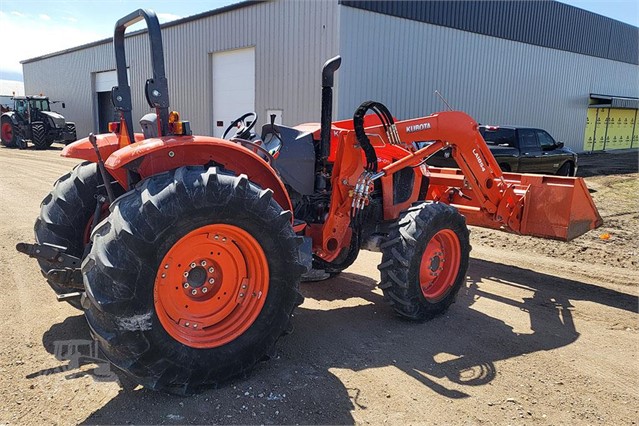 2015 Kubota M5-091 Tractor