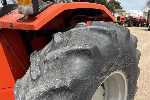 1991 AGCO Allis 4660 Tractor