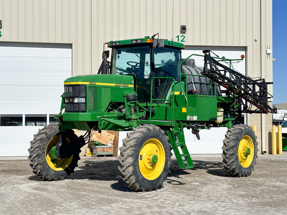 1997 John Deere 4700 Sprayer/High Clearance