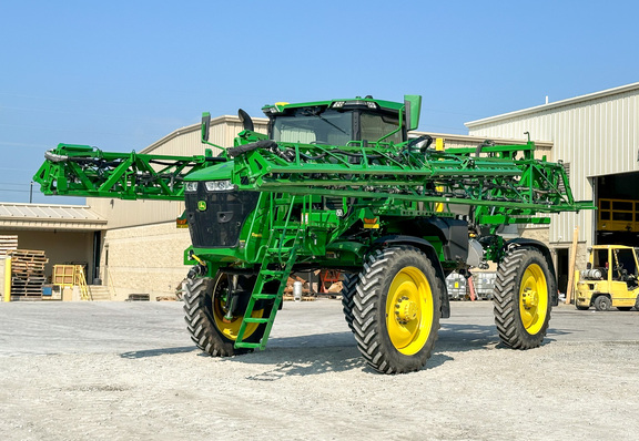 2023 John Deere 410R Sprayer/High Clearance