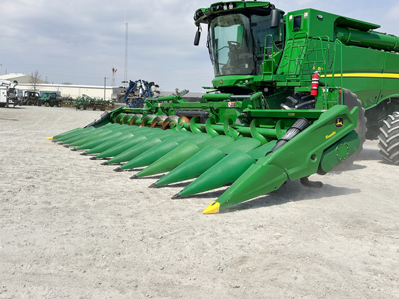 2023 John Deere C12F Header Corn Head