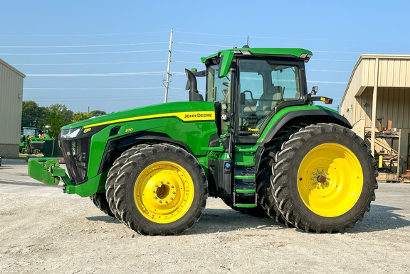 2023 John Deere 8R 370 Tractor