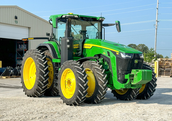 2023 John Deere 8R 370 Tractor