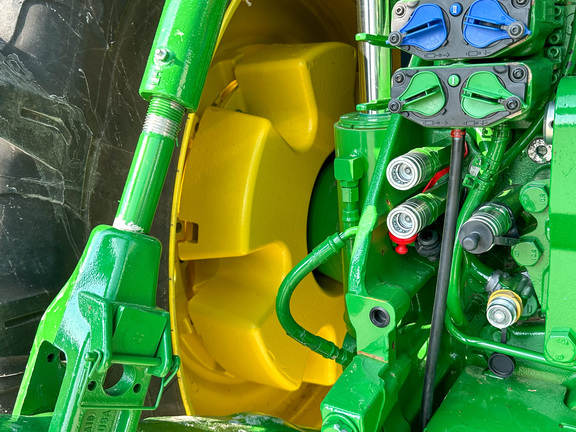 2023 John Deere 8R 370 Tractor