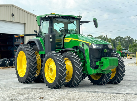 2023 John Deere 8R 370 Tractor