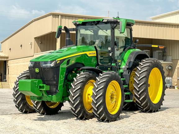 2023 John Deere 8R 370 Tractor