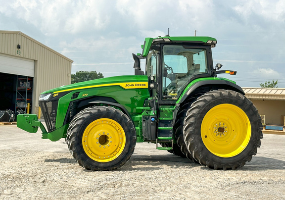 2023 John Deere 8R 370 Tractor