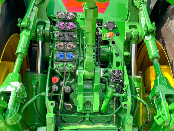 2023 John Deere 8R 370 Tractor