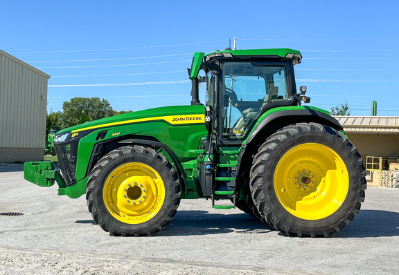 2023 John Deere 8R 340 Tractor