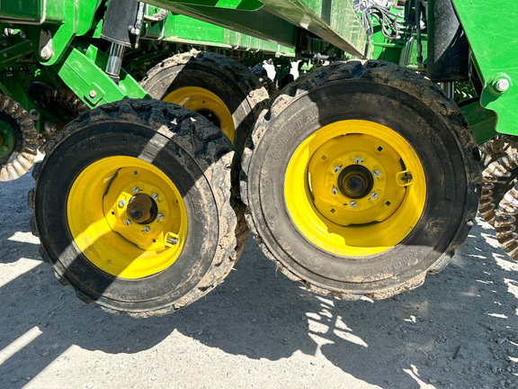 2022 John Deere DB60 Planter