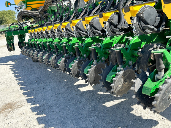 2022 John Deere DB60 Planter