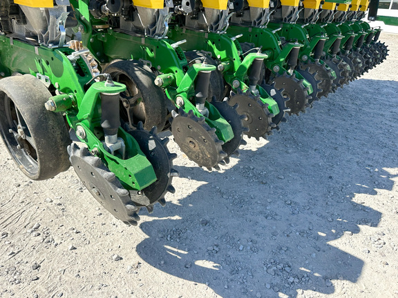 2022 John Deere DB60 Planter