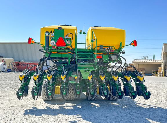 2022 John Deere DB60 Planter