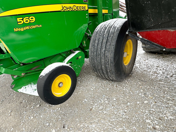 2013 John Deere 569 Baler/Round