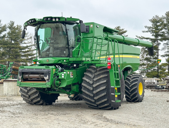2024 John Deere S780 Combine