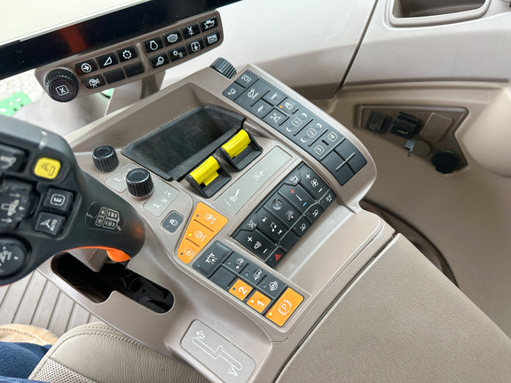 2024 John Deere S780 Combine